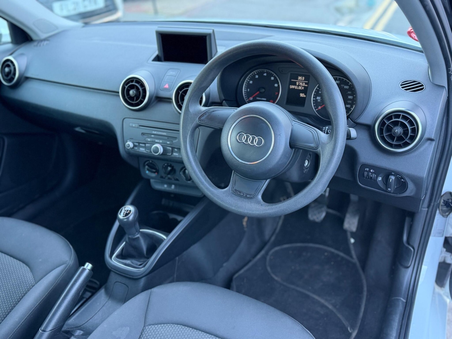 Used Audi A1 2011 for sale - 77345666: Photo 11