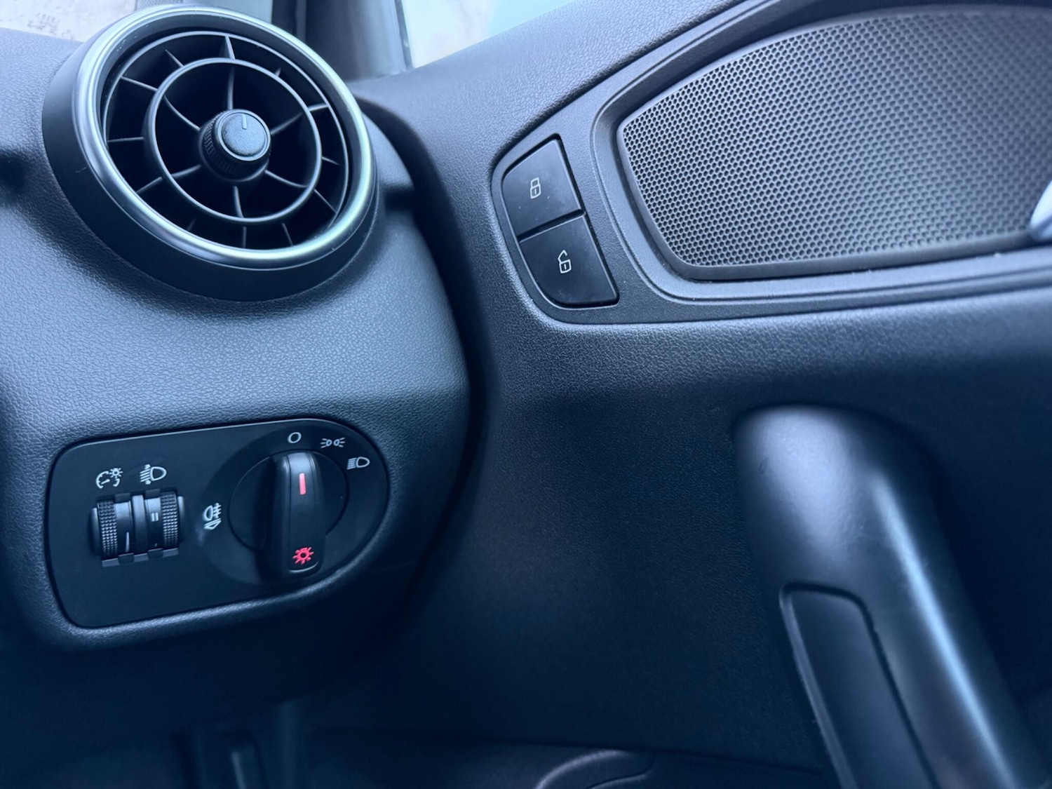 Used Audi A1 2011 for sale - 77345666: Photo 27