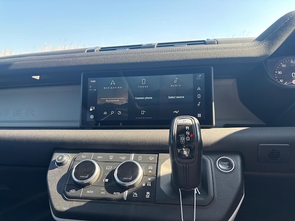 Used Land Rover Defender 110 2020 for sale - 75720447: Photo 24
