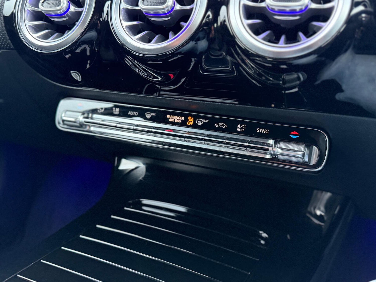 Used Mercedes-Benz A-Class 2019 for sale - 77377590: Photo 42