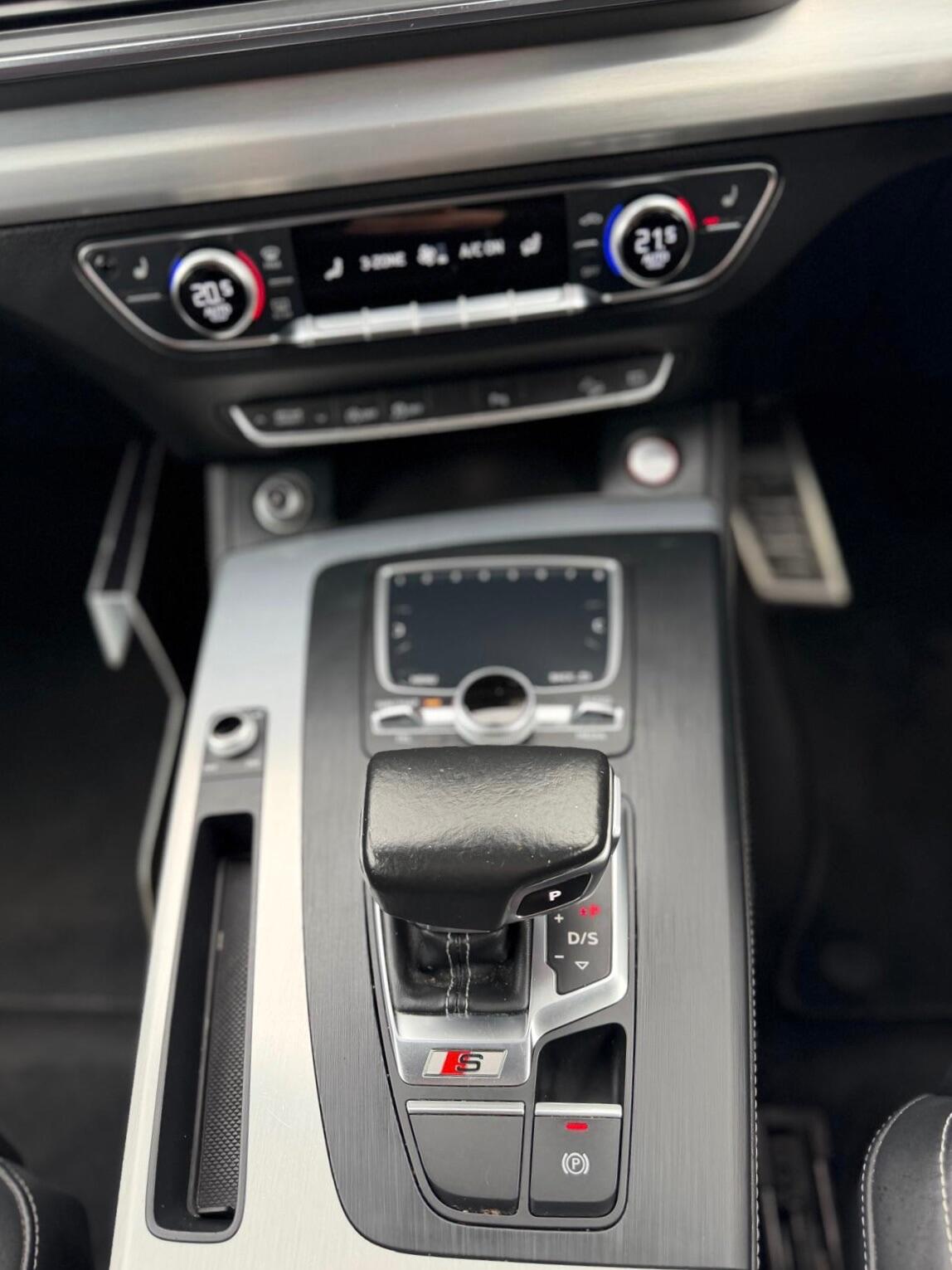 Used Audi Q5 2018 for sale - 77175838: Photo 45