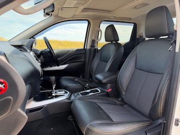 Used Nissan Navara 2019 for sale - 79236565: Photo