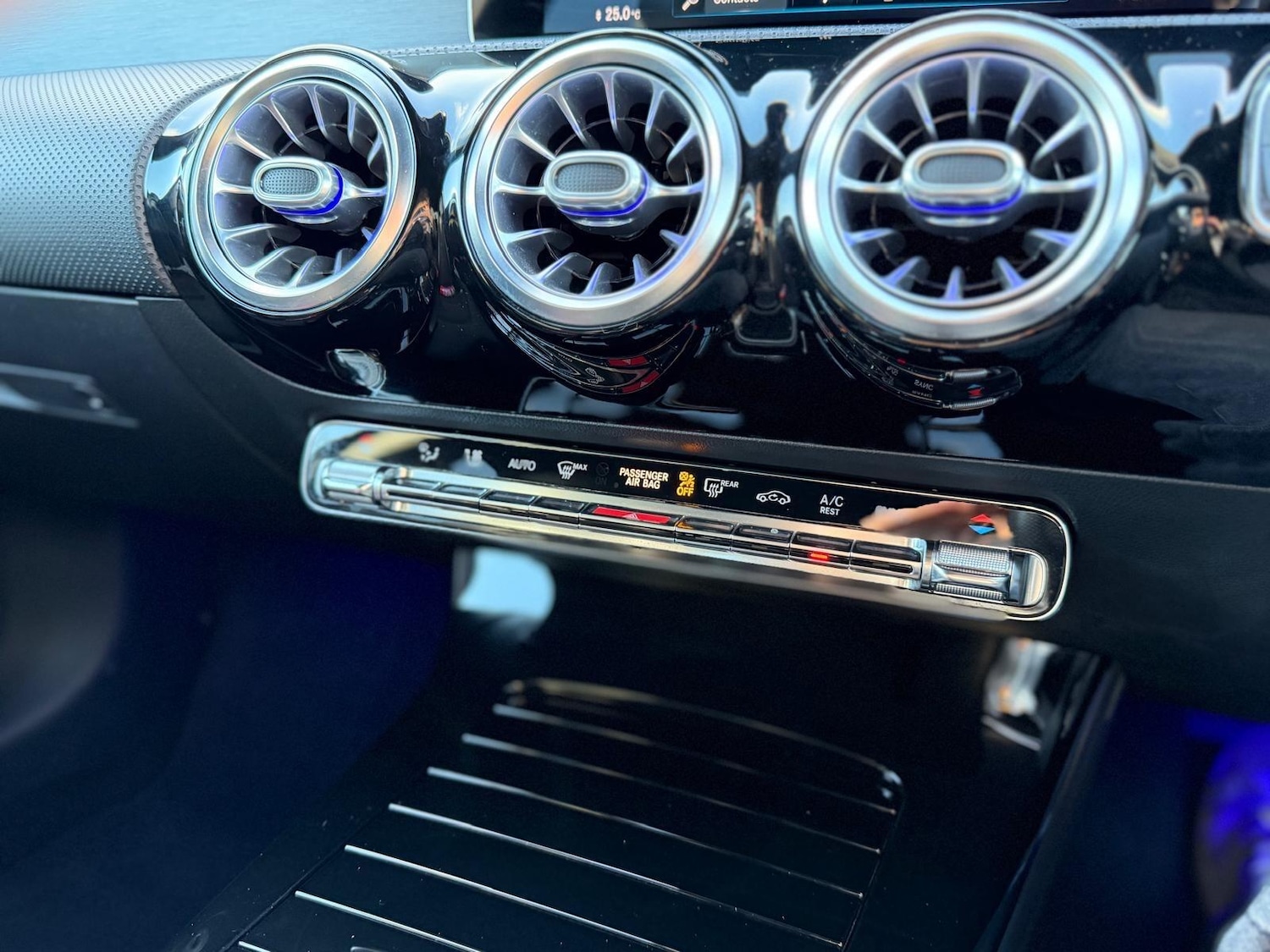 Used Mercedes-Benz A-Class 2018 for sale - 77306150: Photo 73