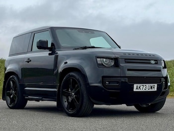 Used Land Rover Defender 90 2024 for sale - 78128107: Photo