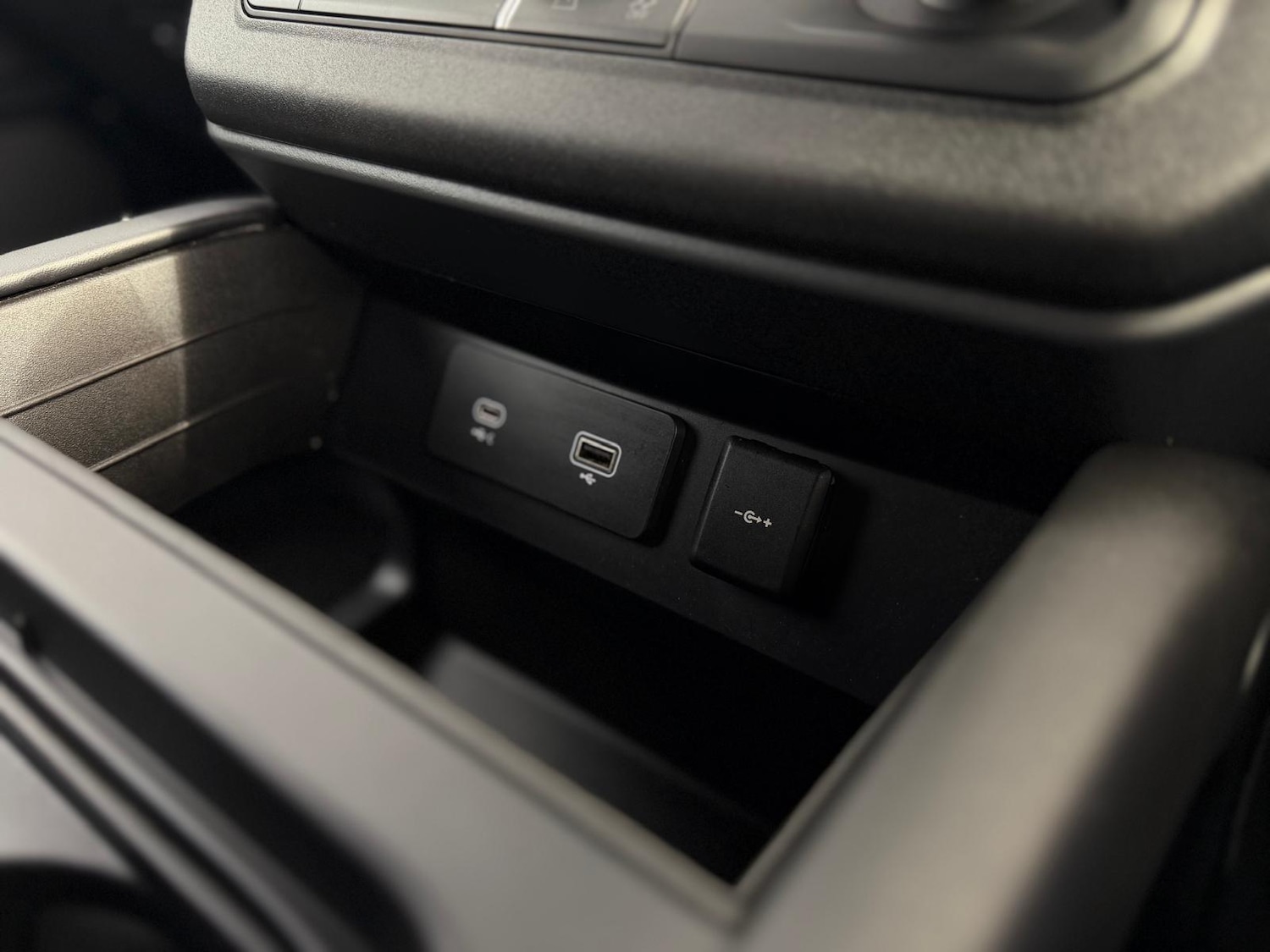 Used Land Rover Defender 2024 for sale - 78128107: Photo 33