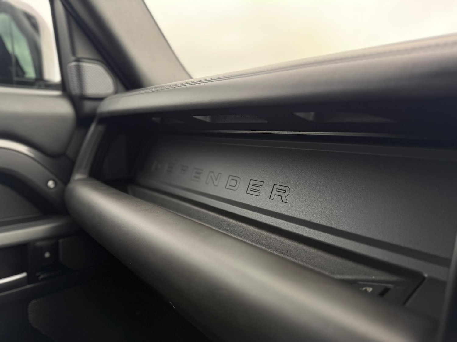 Used Land Rover Defender 2024 for sale - 78128107: Photo 34