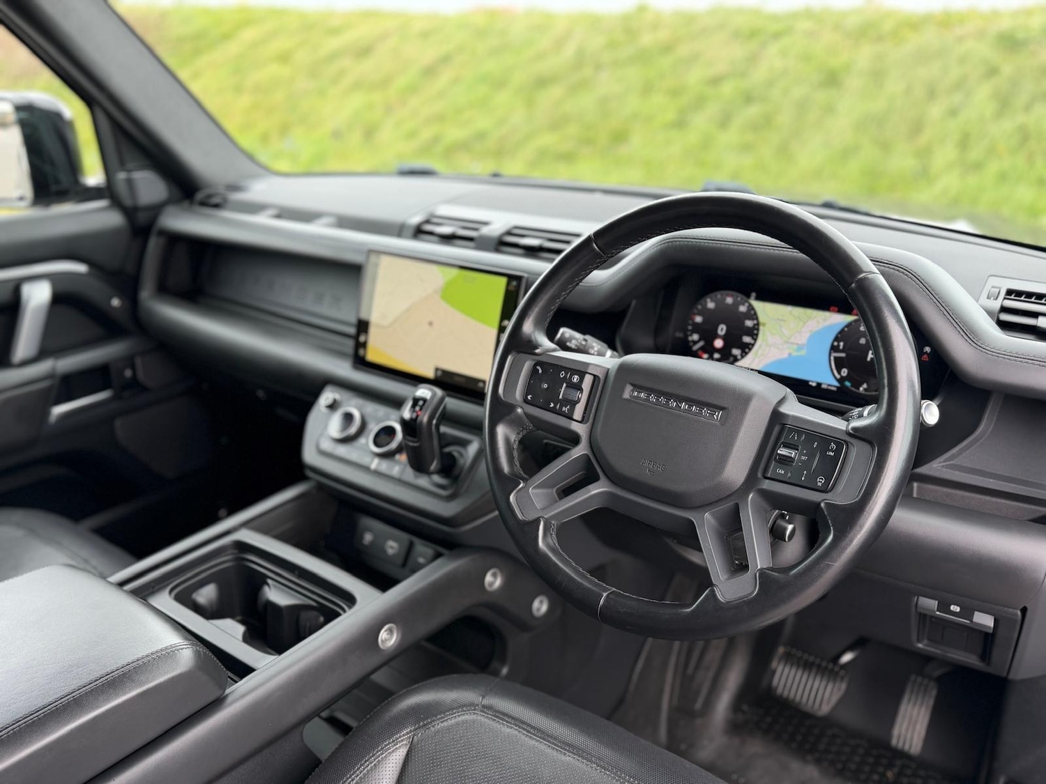 Used Land Rover Defender 2024 for sale - 78128107: Photo 38