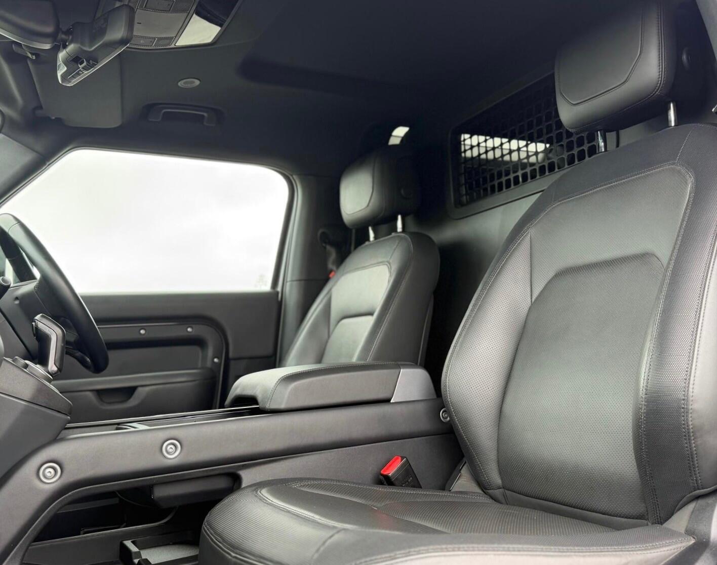 Used Land Rover Defender 2024 for sale - 78128107: Photo 41