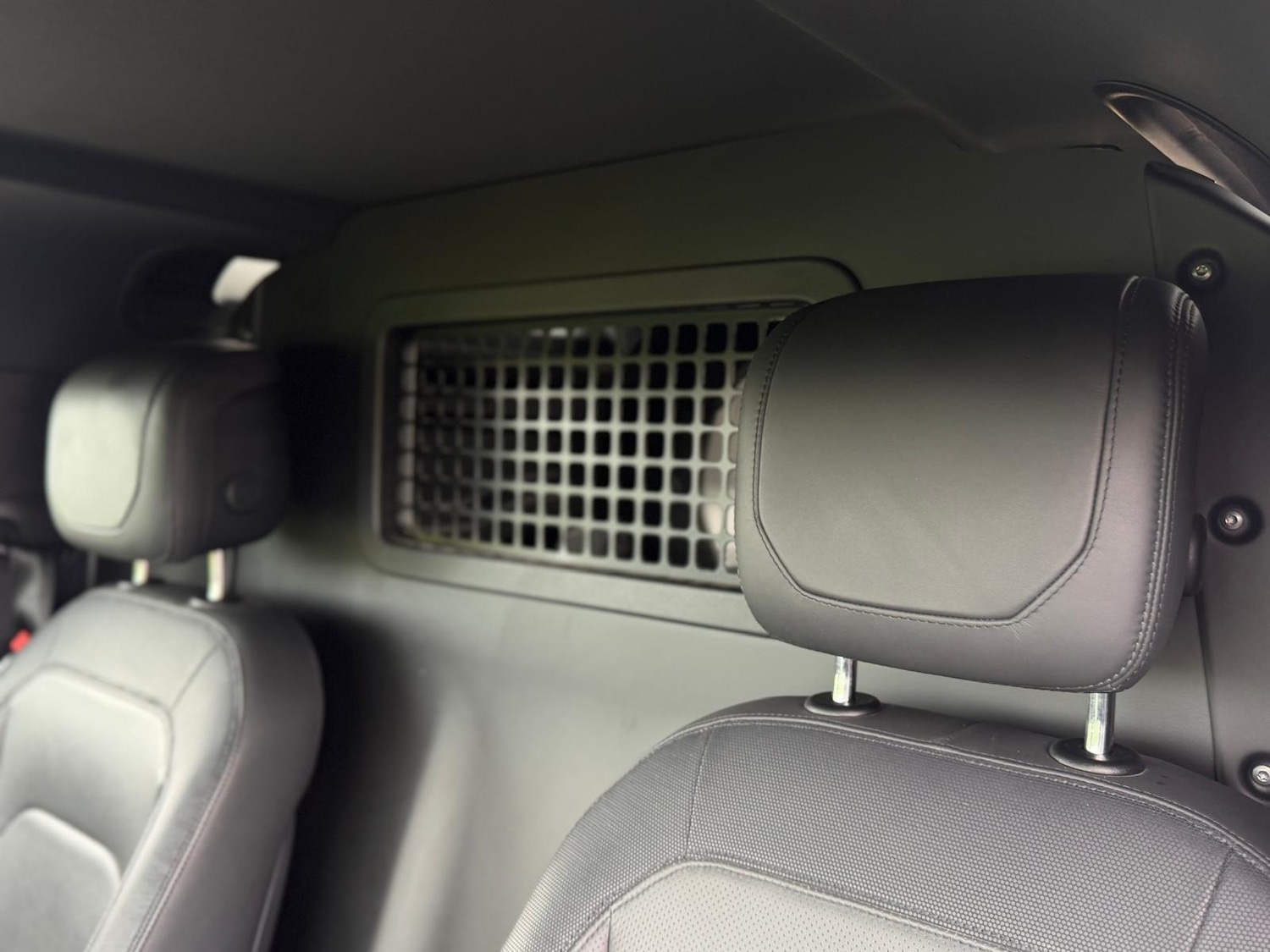 Used Land Rover Defender 2024 for sale - 78128107: Photo 51