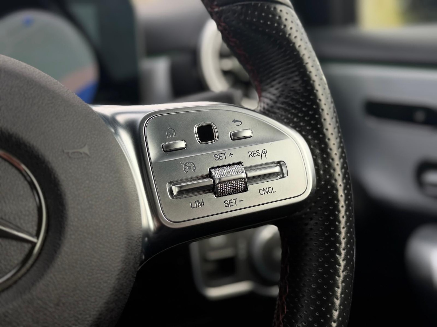 Used Mercedes-Benz A-Class for sale - 77175840: Photo 64