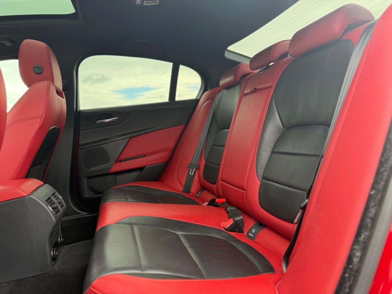 Used Jaguar XE 2016 for sale - 78086800: Photo 30