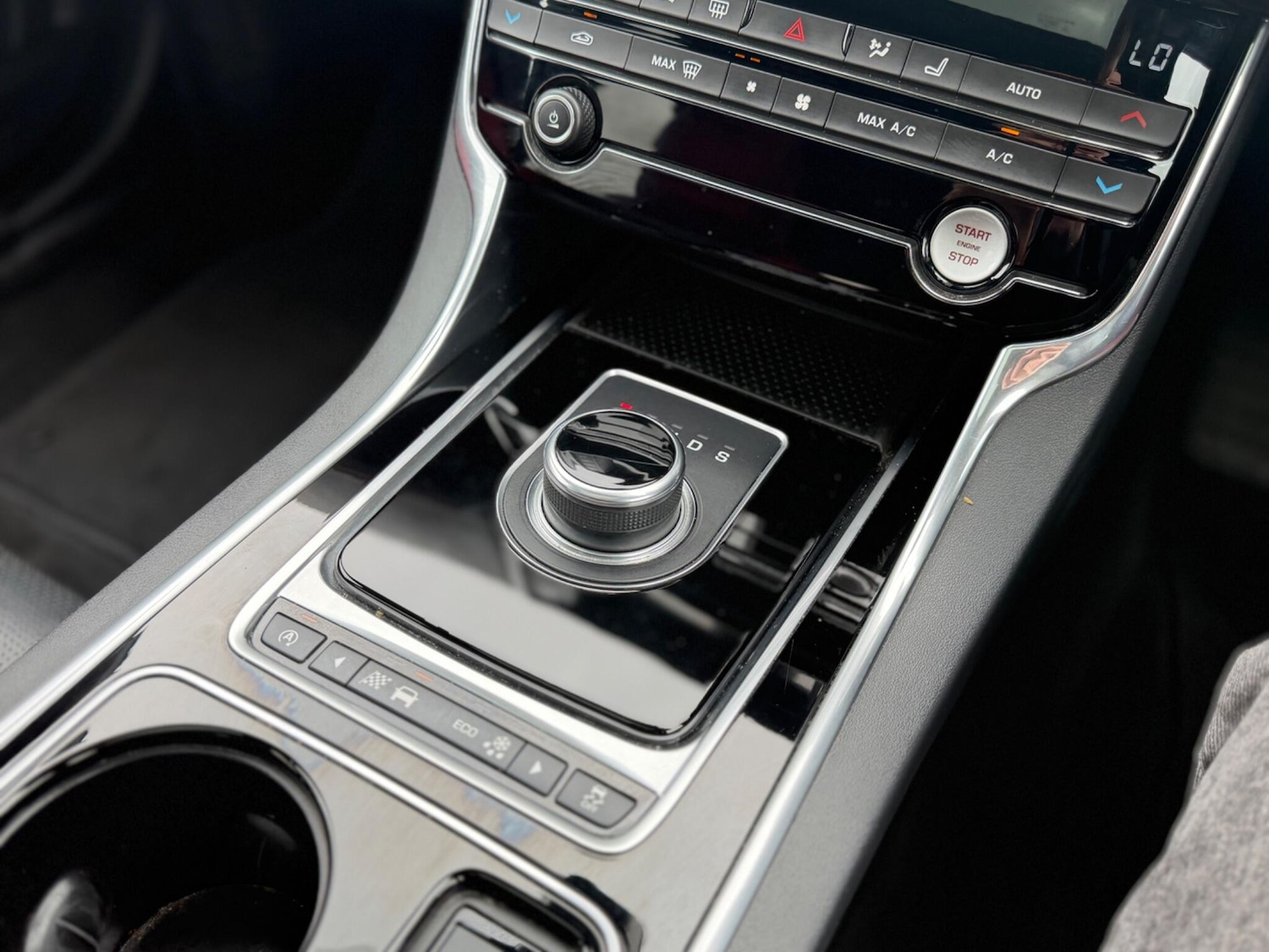 Used Jaguar XE 2016 for sale - 78086800: Photo 46