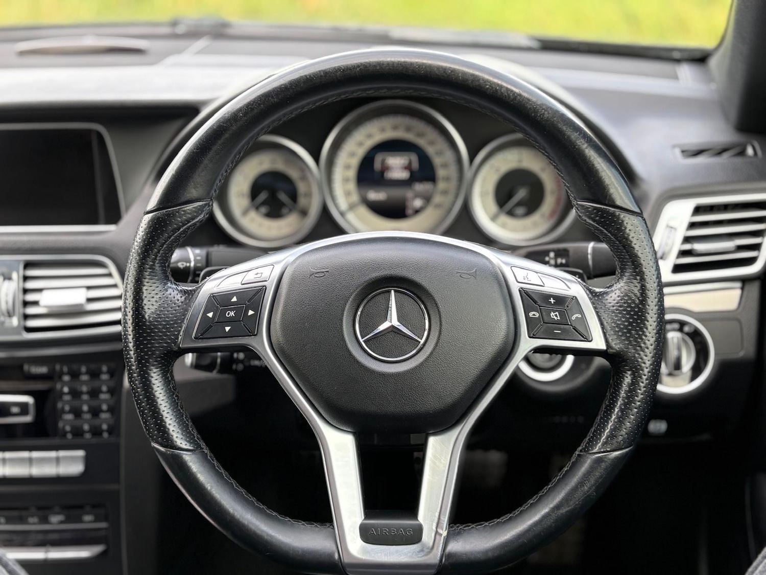 Used Mercedes-Benz E Class for sale - 76997354: Photo 41