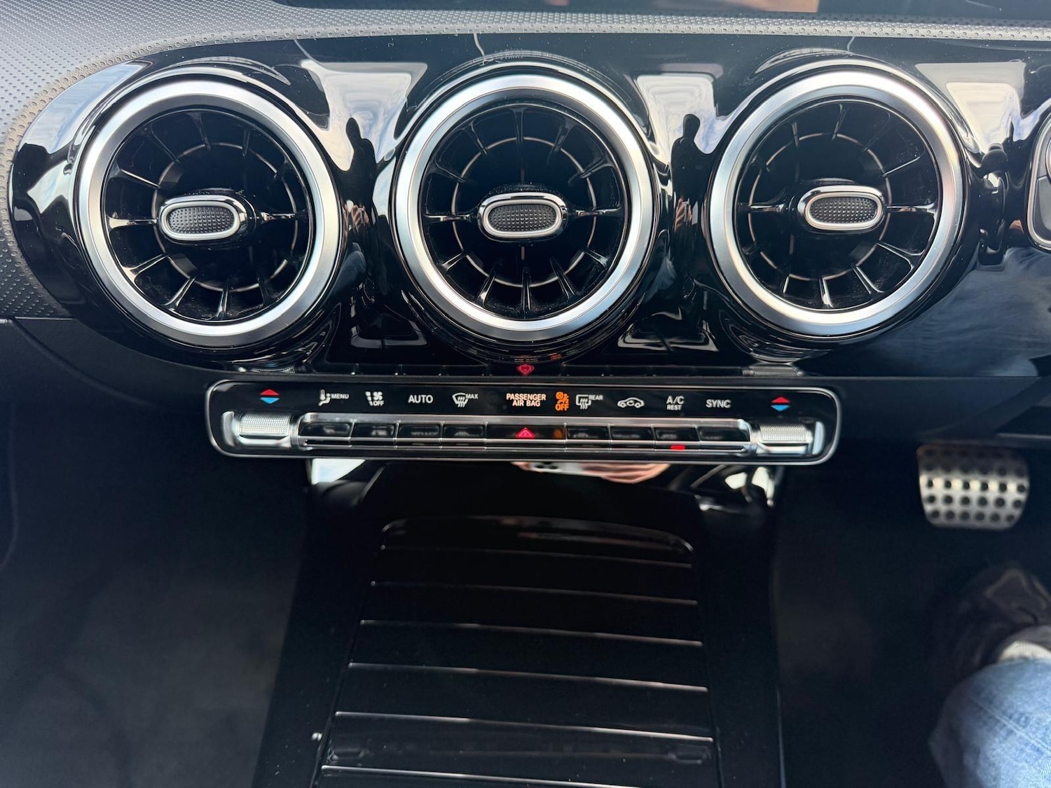 Used Mercedes-Benz A-Class for sale - 77266675: Photo 28