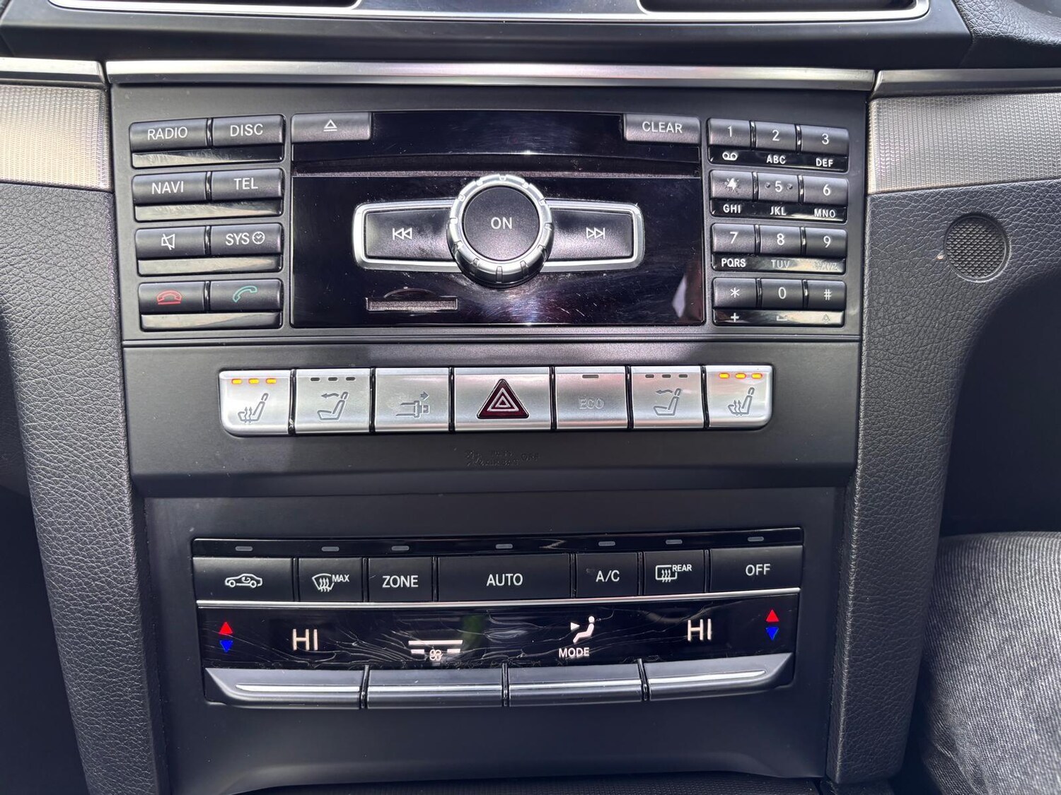 Used Mercedes-Benz E Class 2013 for sale - 76550513: Photo 48