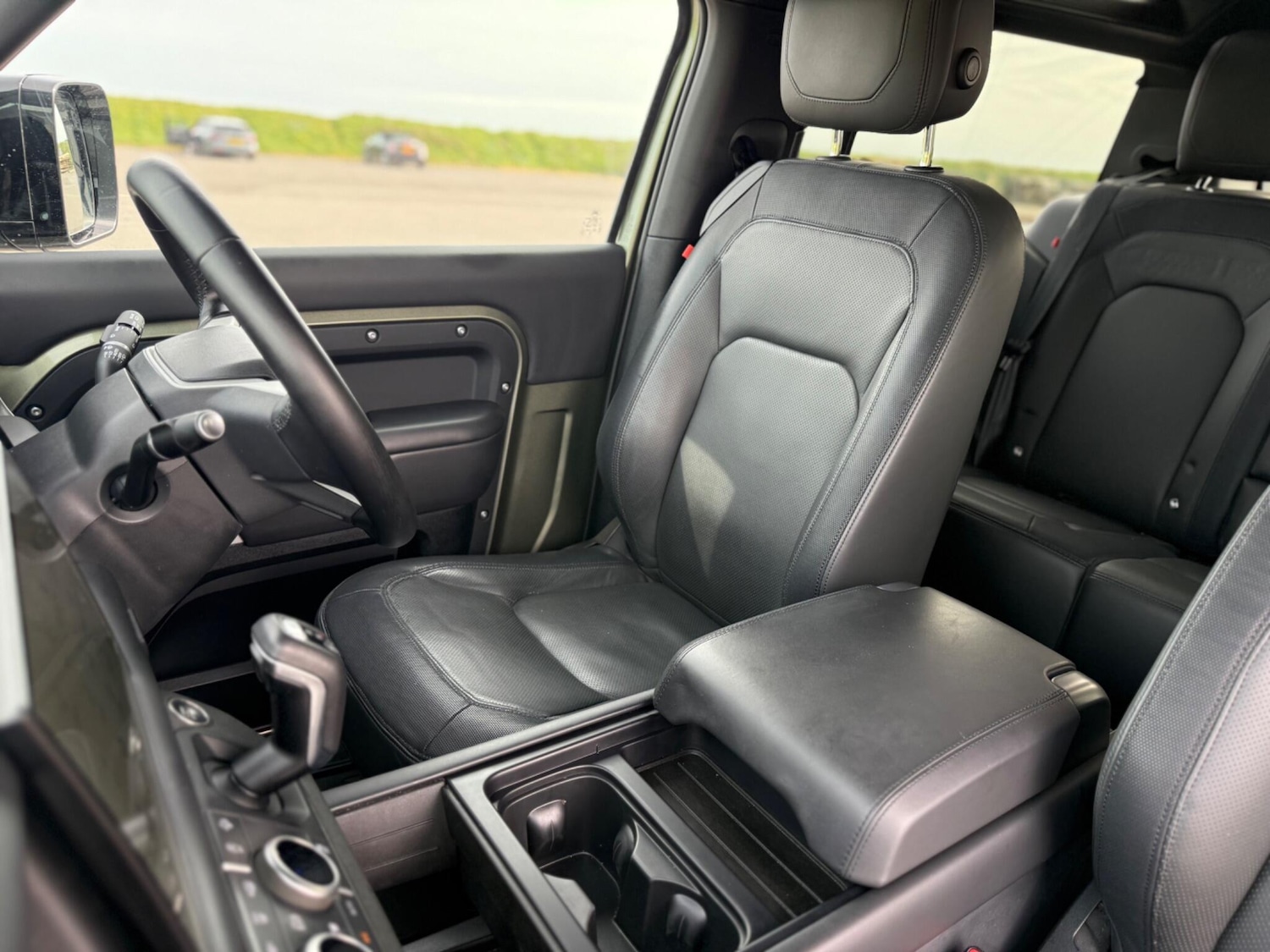 Used Land Rover Defender 2023 for sale - 78205445: Photo 13