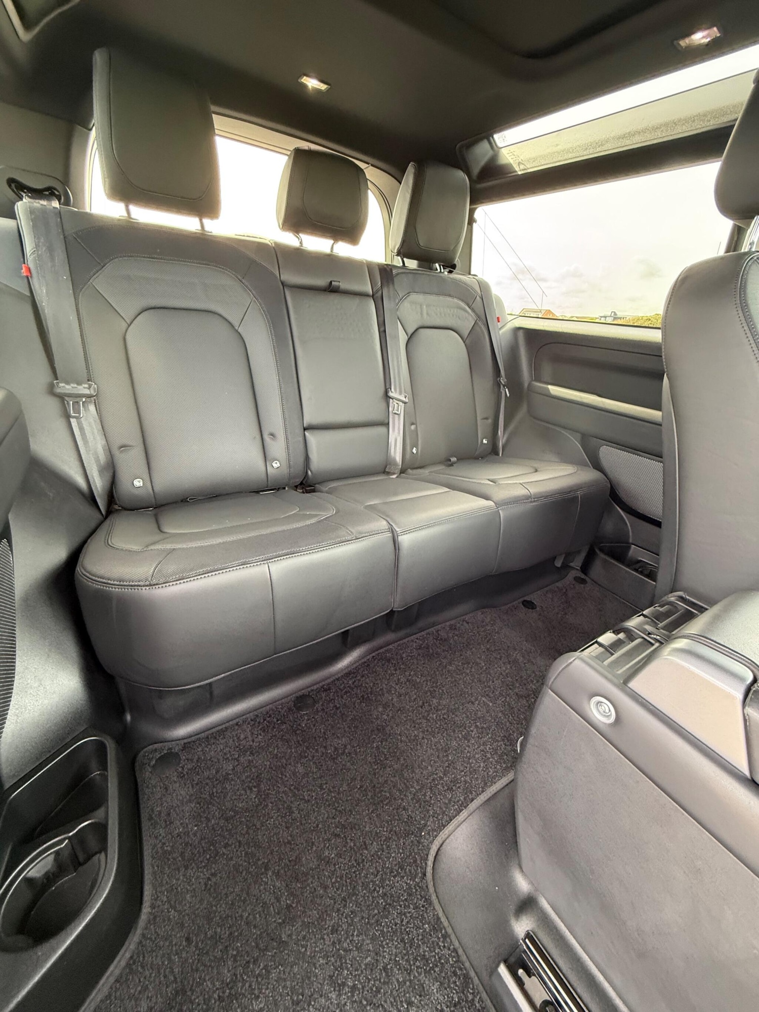 Used Land Rover Defender 2023 for sale - 78205445: Photo 24