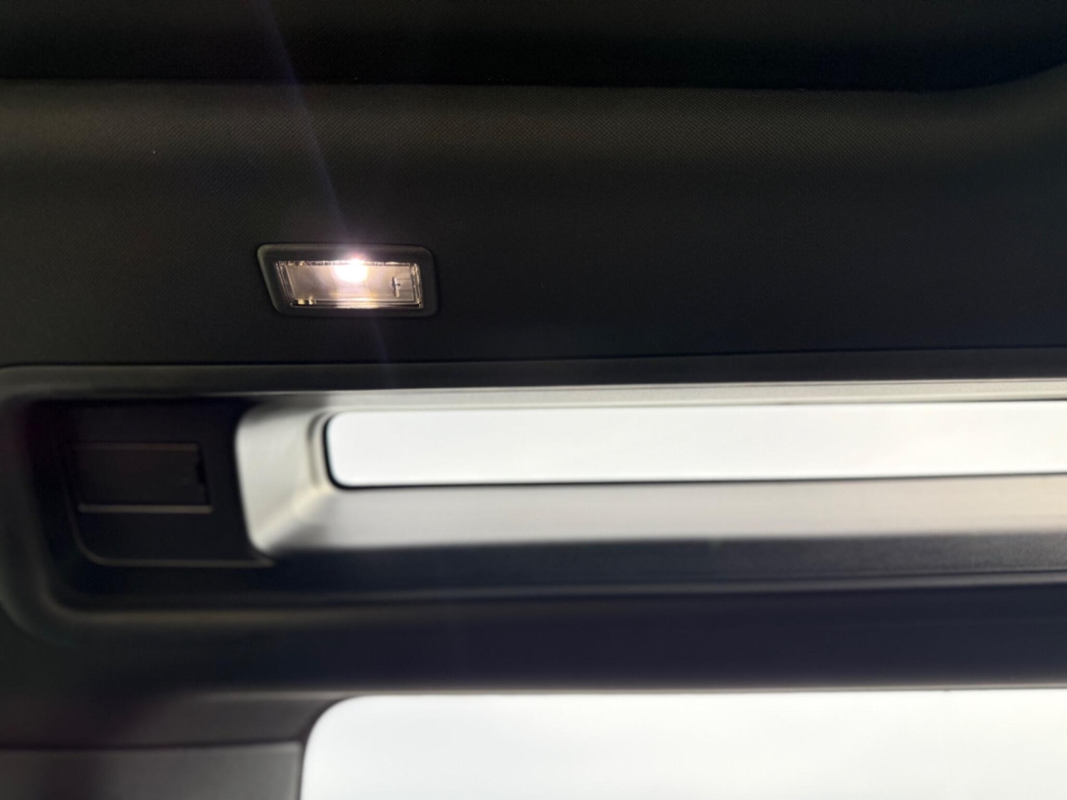 Used Land Rover Defender 2023 for sale - 78205445: Photo 29