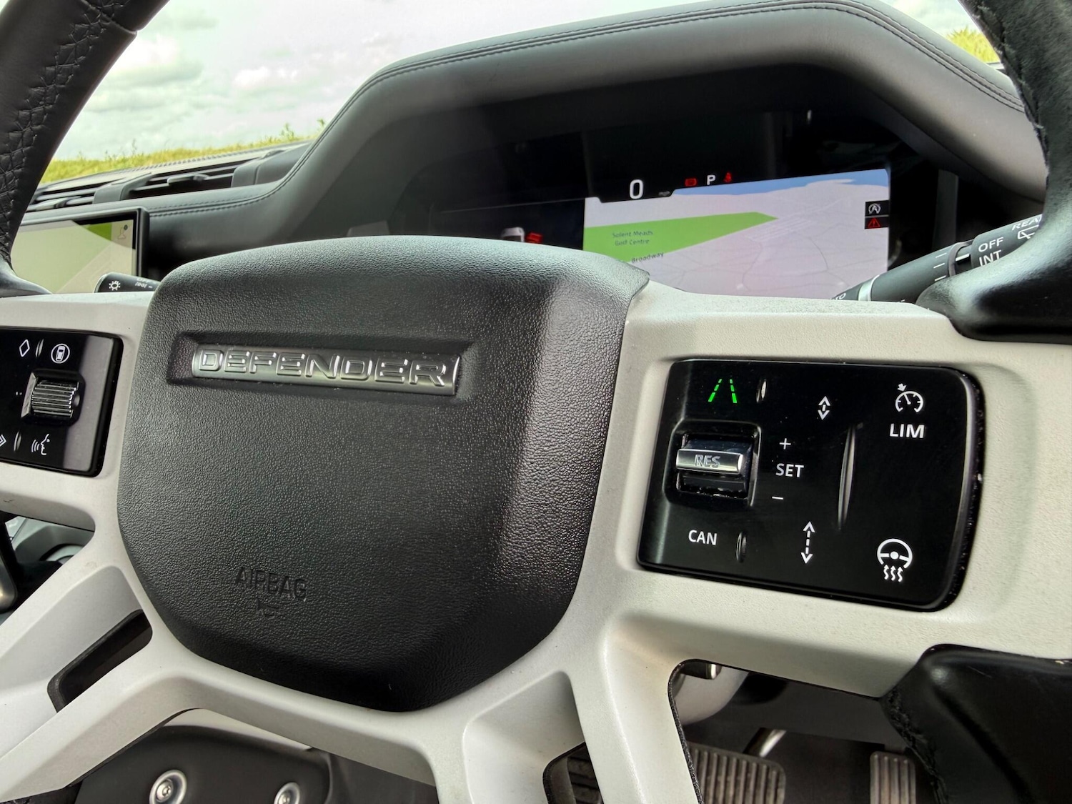 Used Land Rover Defender 2023 for sale - 78205445: Photo 30