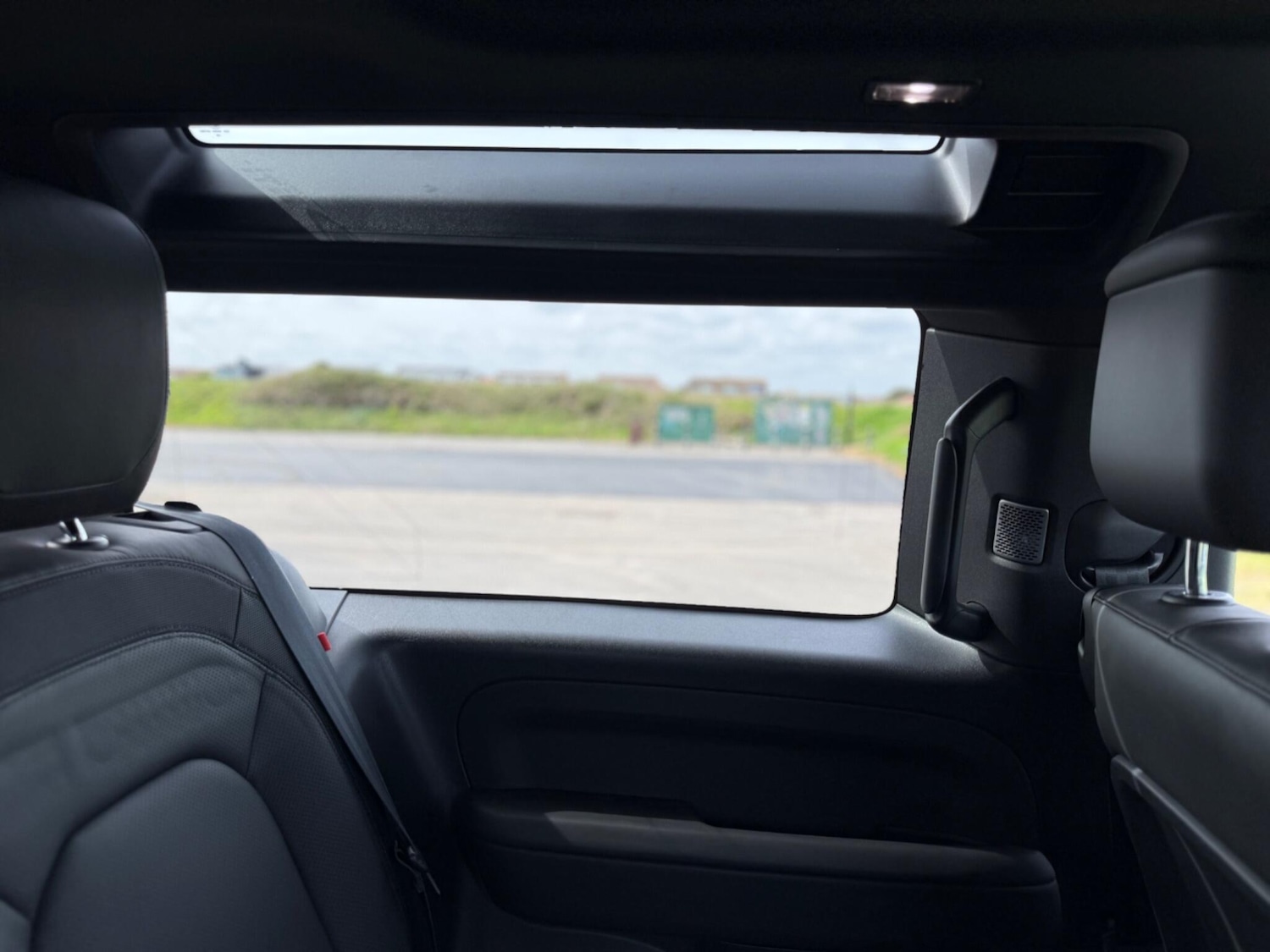 Used Land Rover Defender 2023 for sale - 78205445: Photo 31