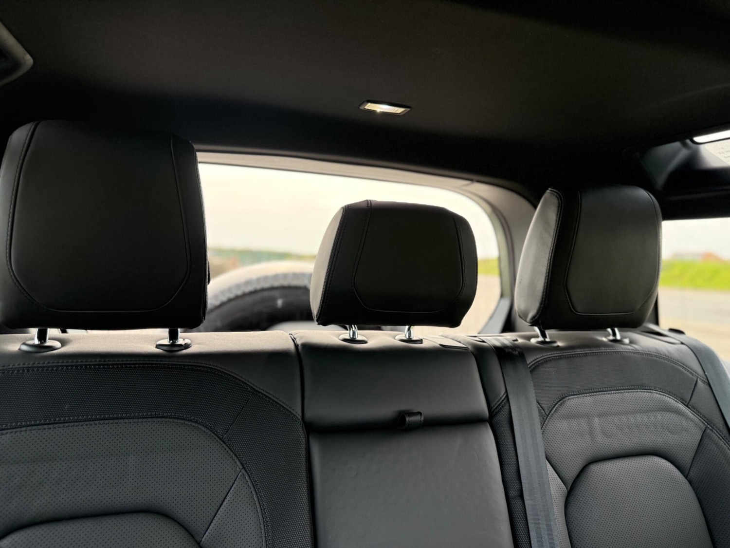 Used Land Rover Defender 2023 for sale - 78205445: Photo 32