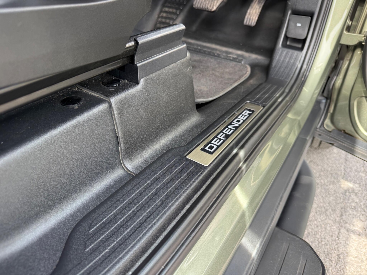 Used Land Rover Defender 2023 for sale - 78205445: Photo 34