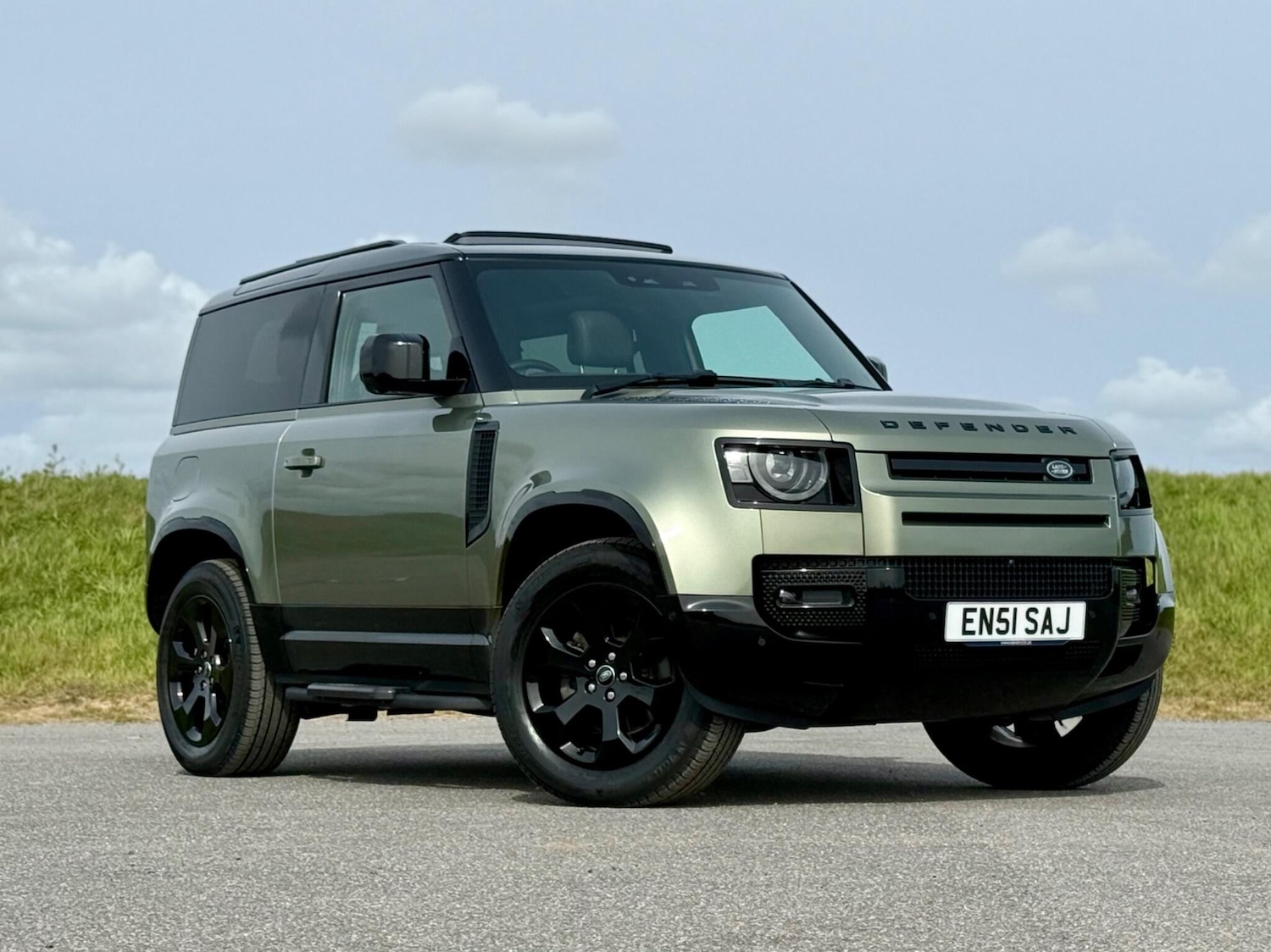 Used Land Rover Defender 2023 for sale - 78205445: Photo 6