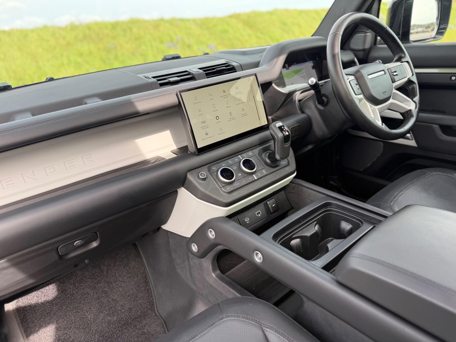 Used Land Rover Defender 2023 for sale - 78205445: Photo 9