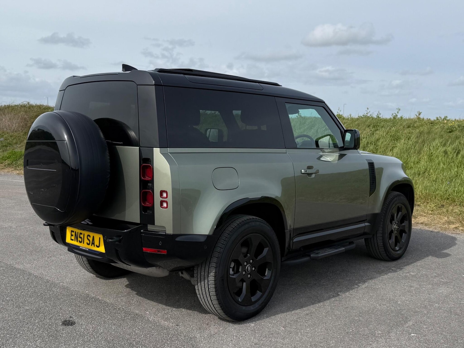 Used Land Rover Defender 2023 for sale - 78205445: Photo 93