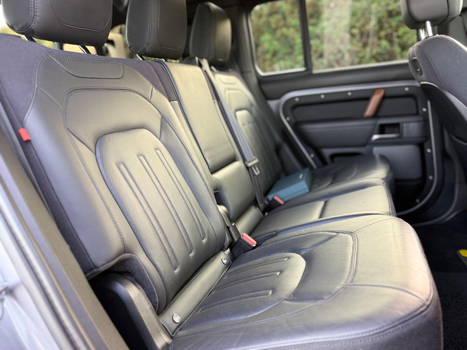 Used Land Rover Defender 2021 for sale - 76200728: Photo 15
