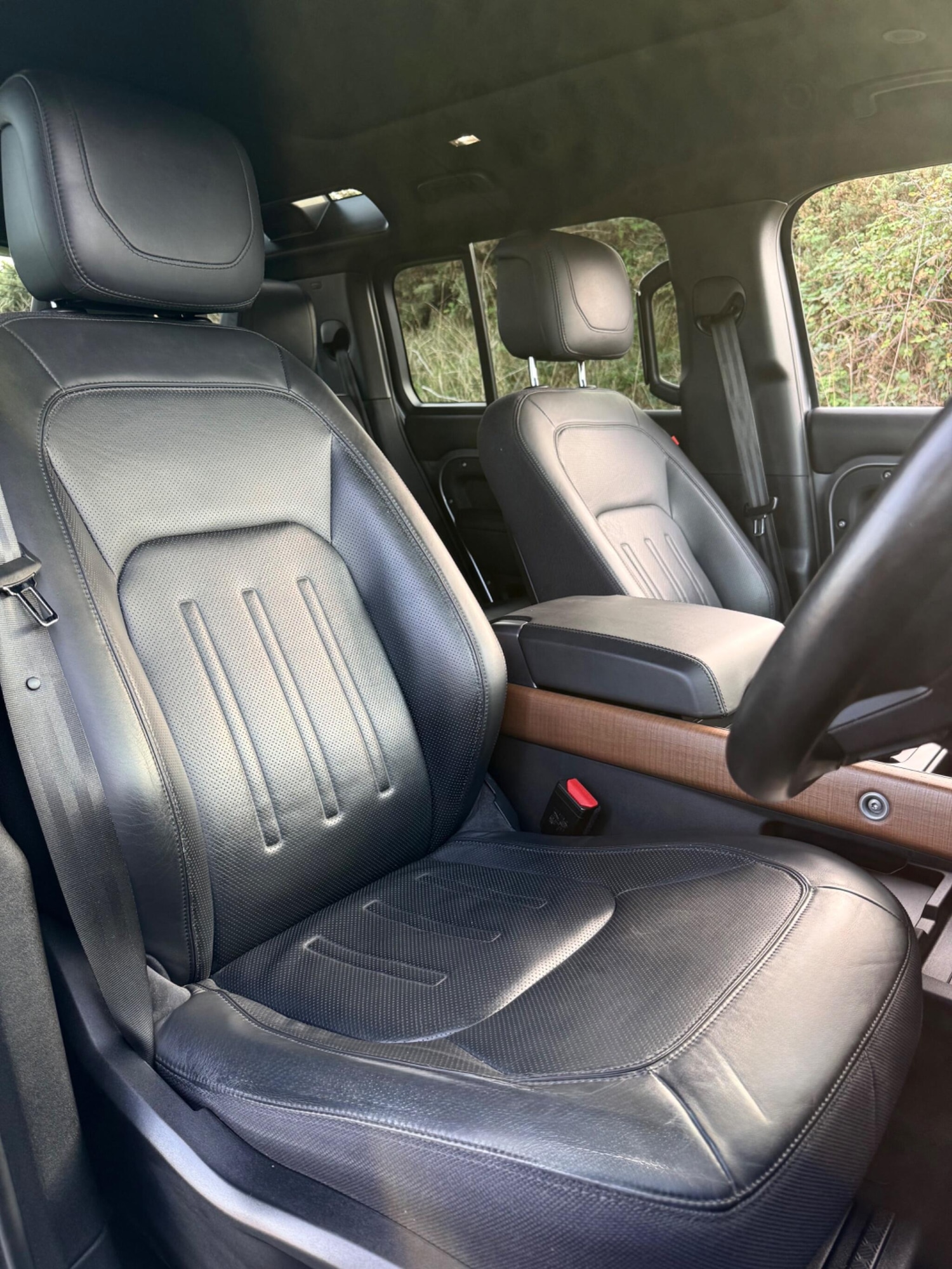 Used Land Rover Defender 2021 for sale - 76200728: Photo 16