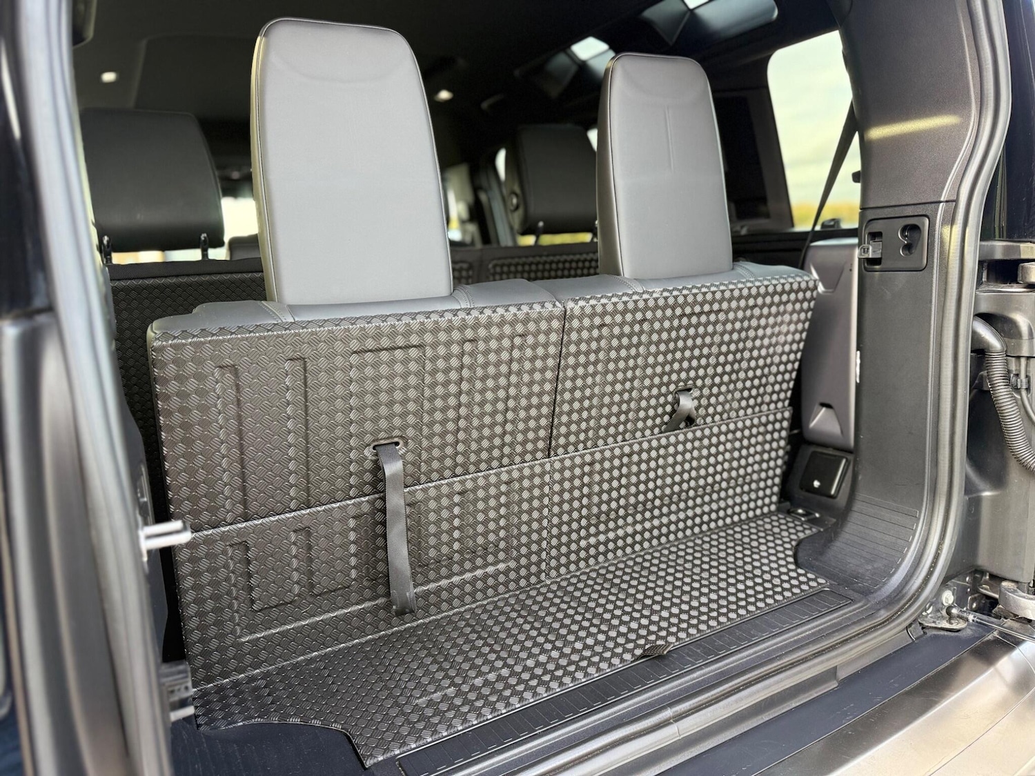 Used Land Rover Defender 2021 for sale - 76200728: Photo 20
