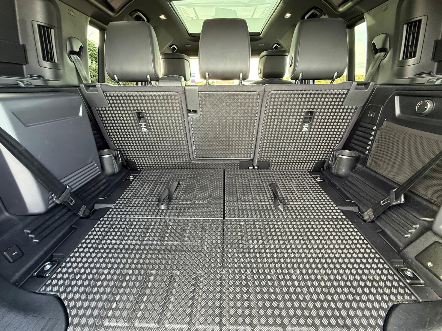 Used Land Rover Defender 2021 for sale - 76200728: Photo 27