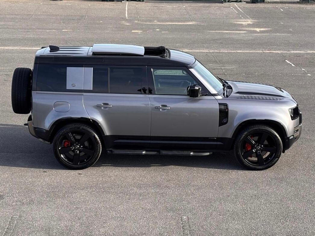 Used Land Rover Defender 2021 for sale - 76200728: Photo 5