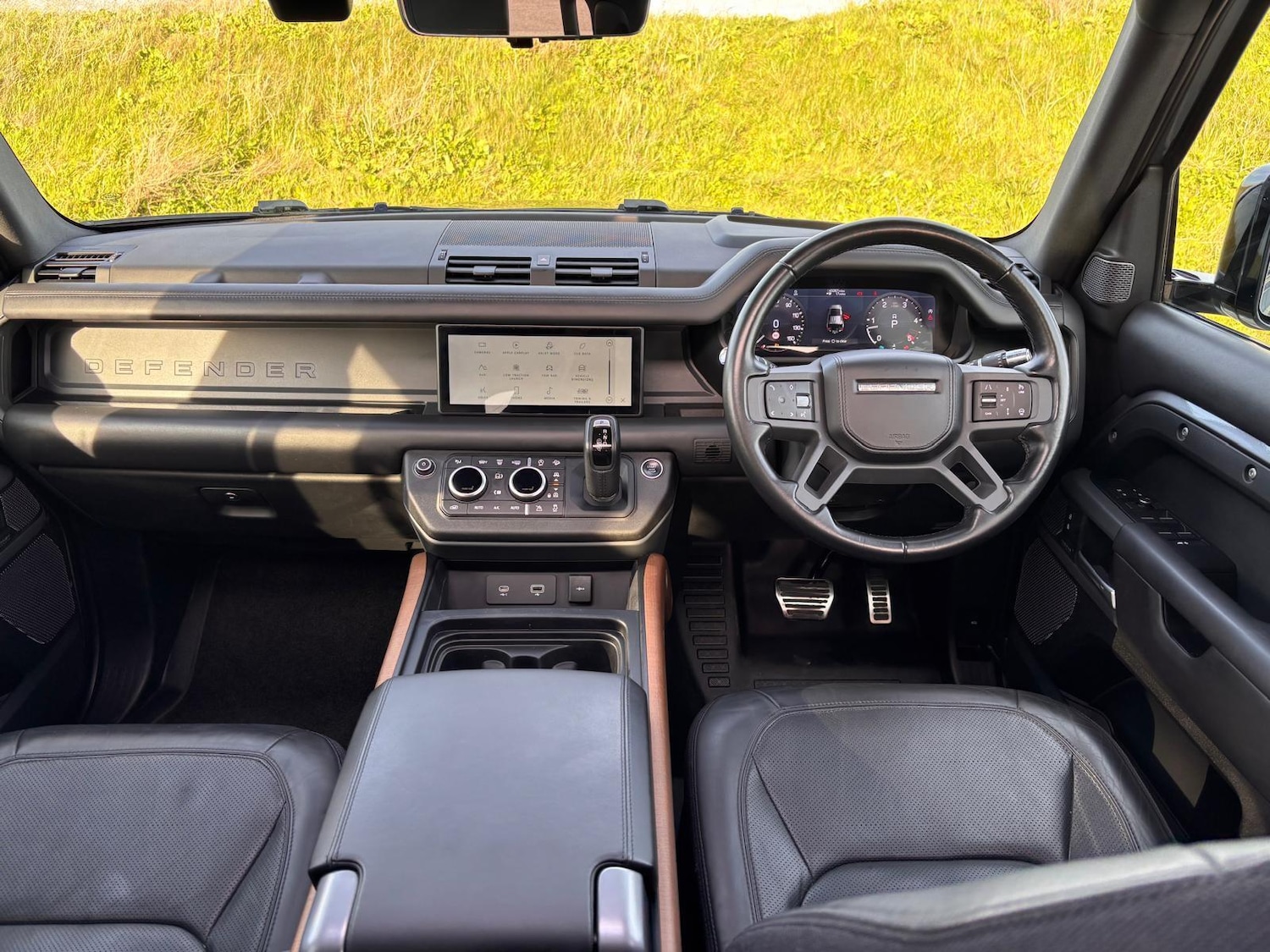 Used Land Rover Defender 2021 for sale - 76200728: Photo 84