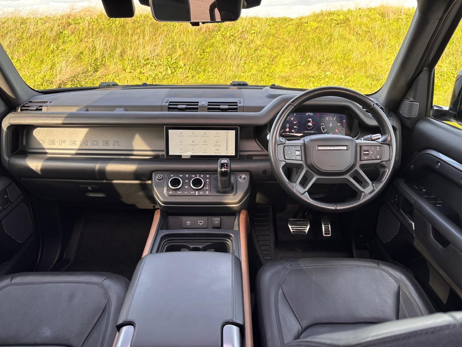 Used Land Rover Defender 2021 for sale - 76200728: Photo 85