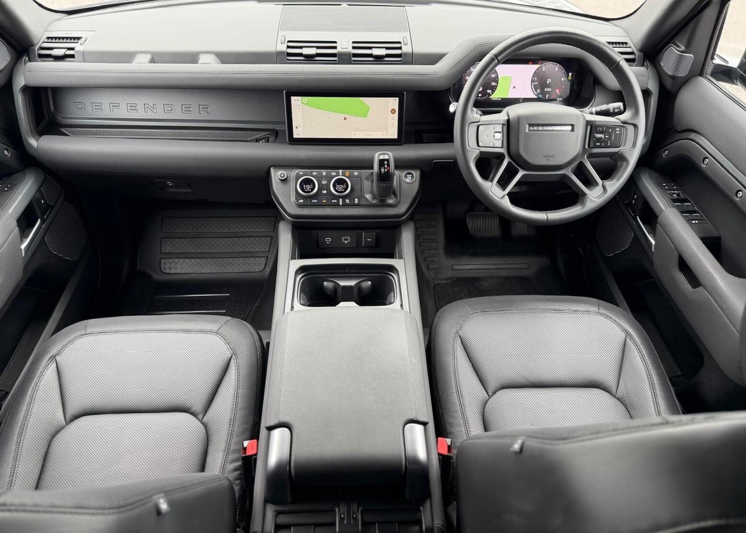 Used Land Rover Defender 2022 for sale - 77646867: Photo 12