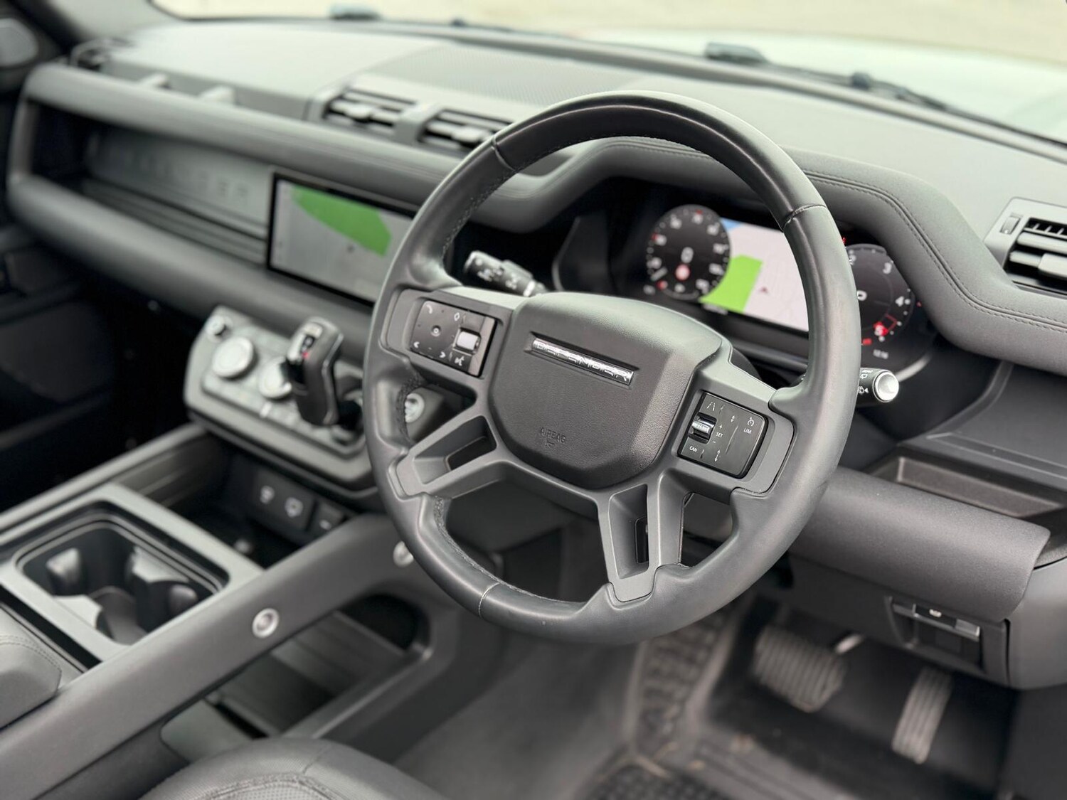 Used Land Rover Defender 2022 for sale - 77646867: Photo 13