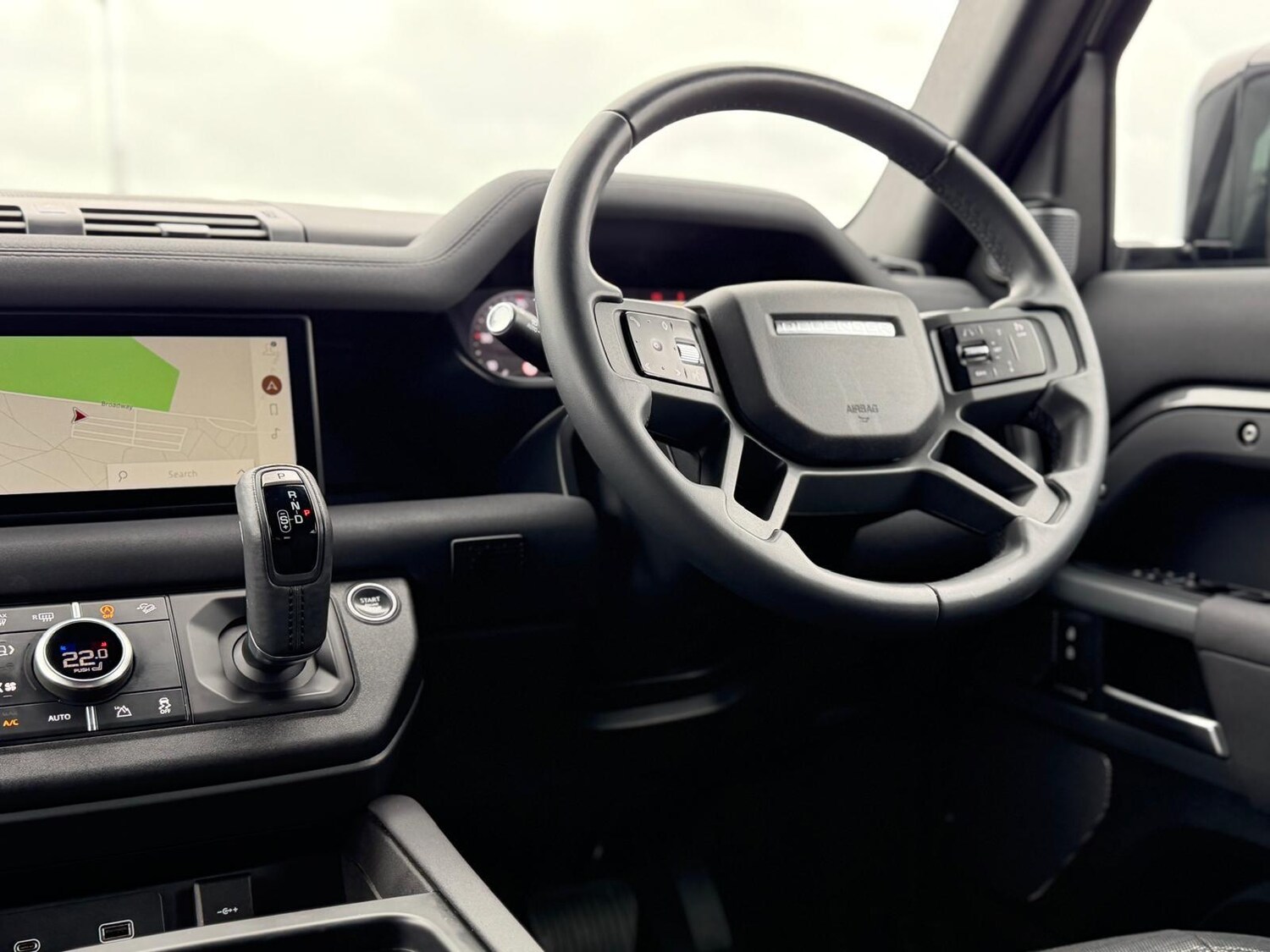 Used Land Rover Defender 2022 for sale - 77646867: Photo 16