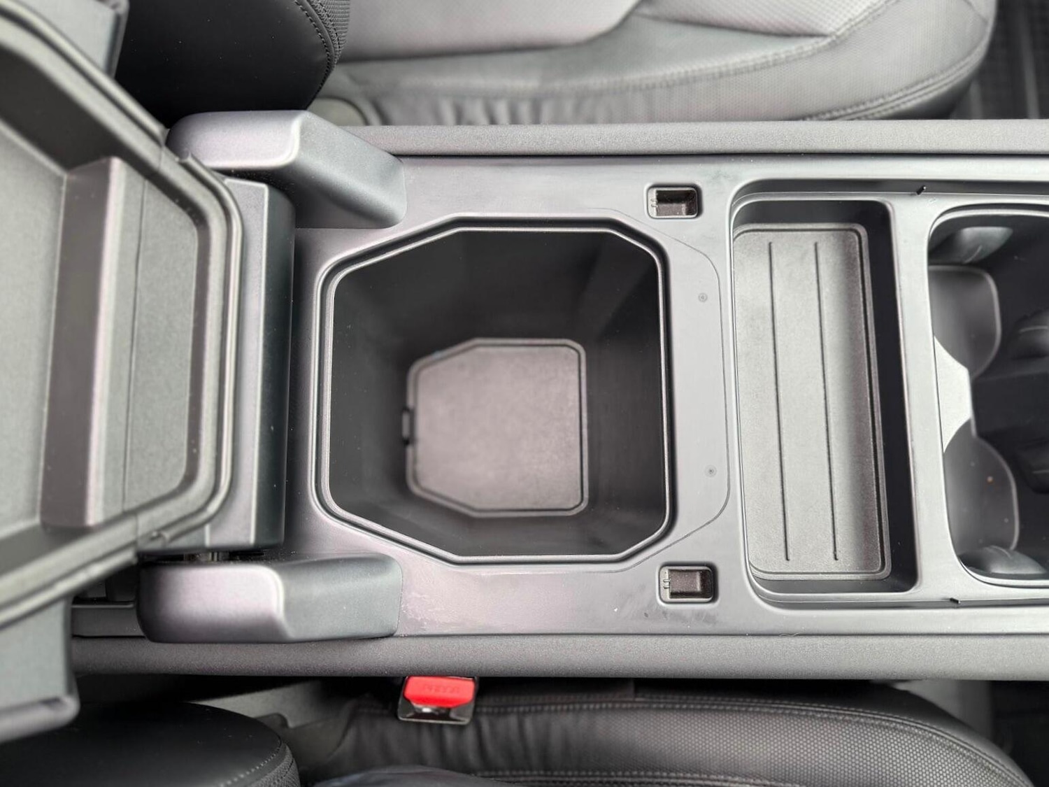 Used Land Rover Defender 2022 for sale - 77646867: Photo 49