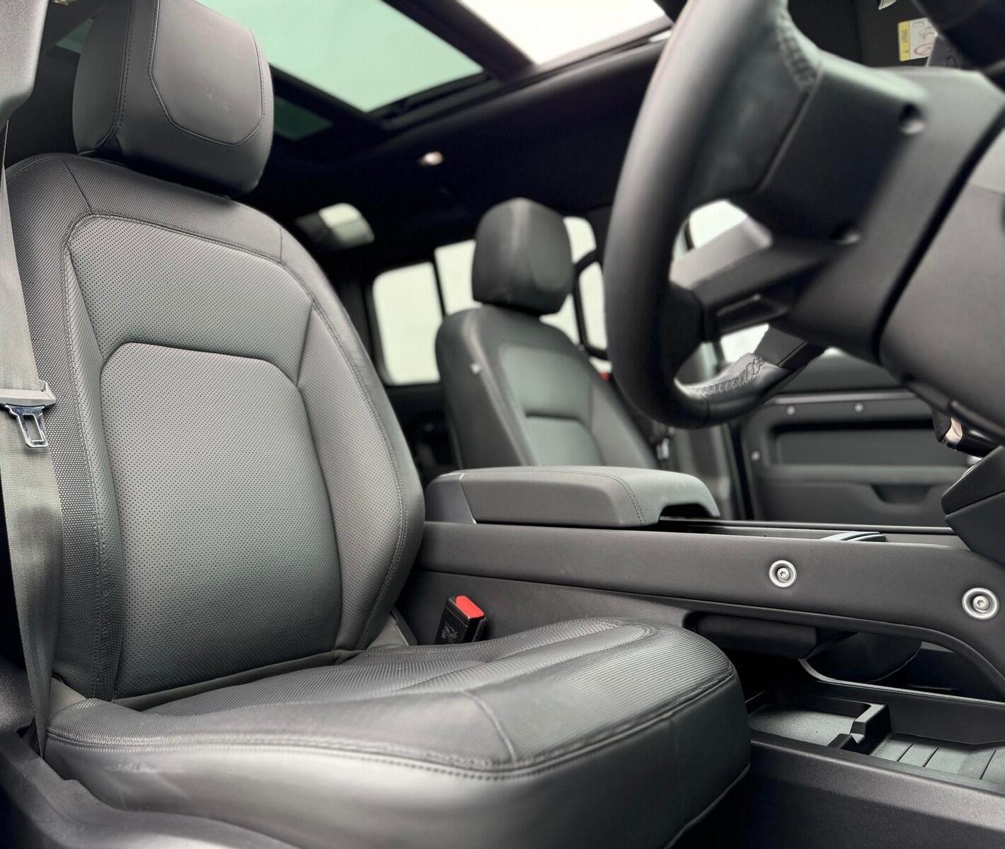 Used Land Rover Defender 2022 for sale - 77646867: Photo 51