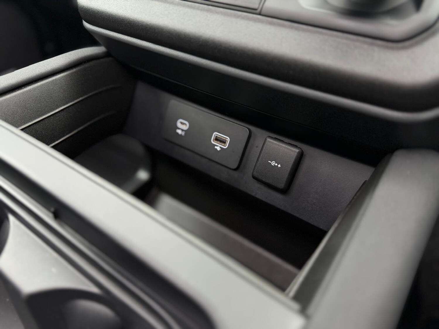 Used Land Rover Defender 2022 for sale - 77646867: Photo 57