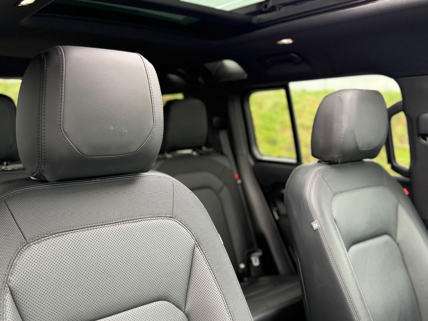 Used Land Rover Defender 2022 for sale - 77646867: Photo 74