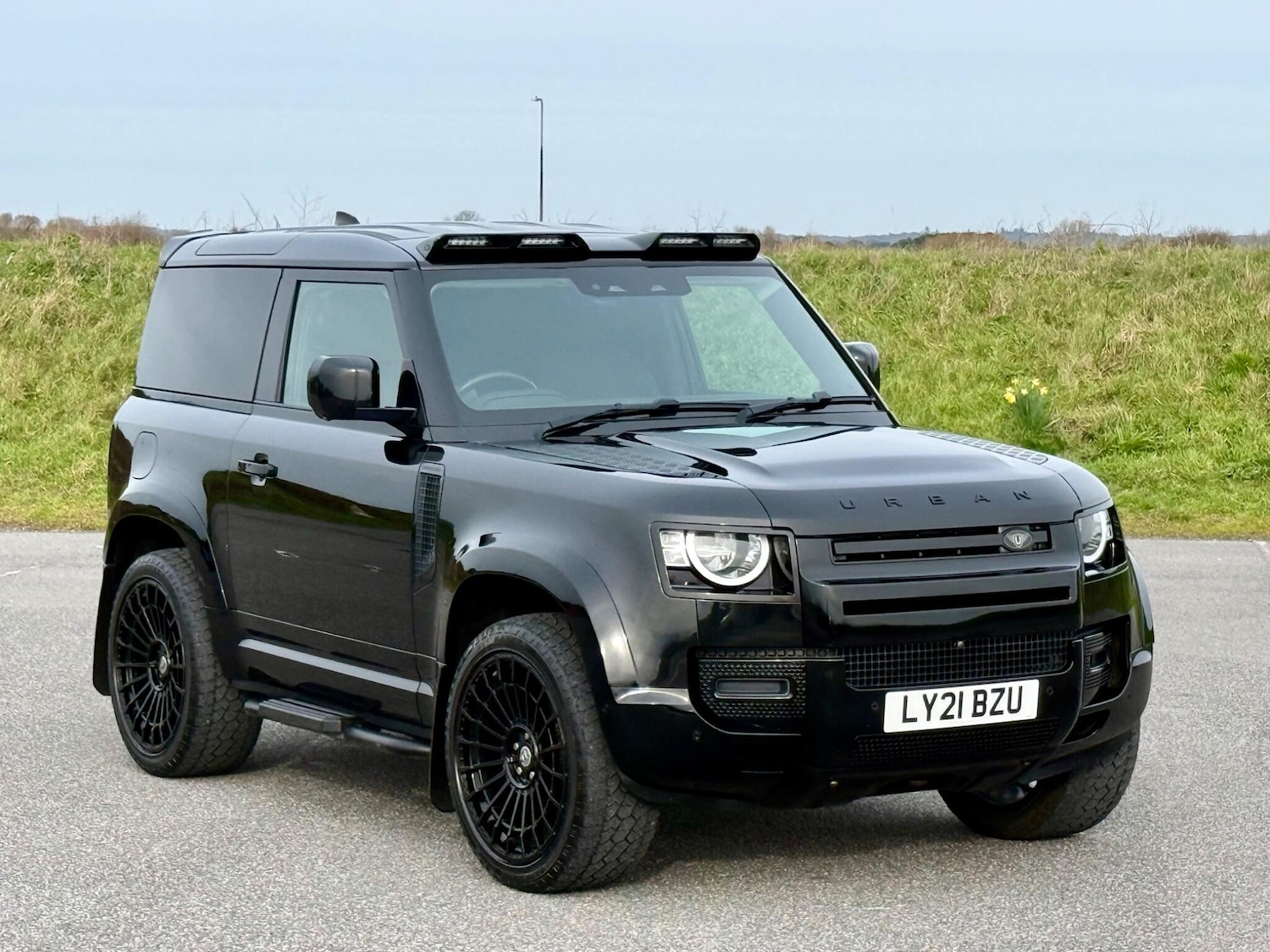 Used Land Rover Defender 90 2021 for sale - 77586276: Photo 10