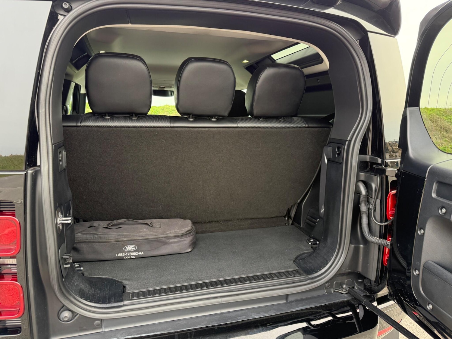 Used Land Rover Defender 90 2021 for sale - 77586276: Photo 17