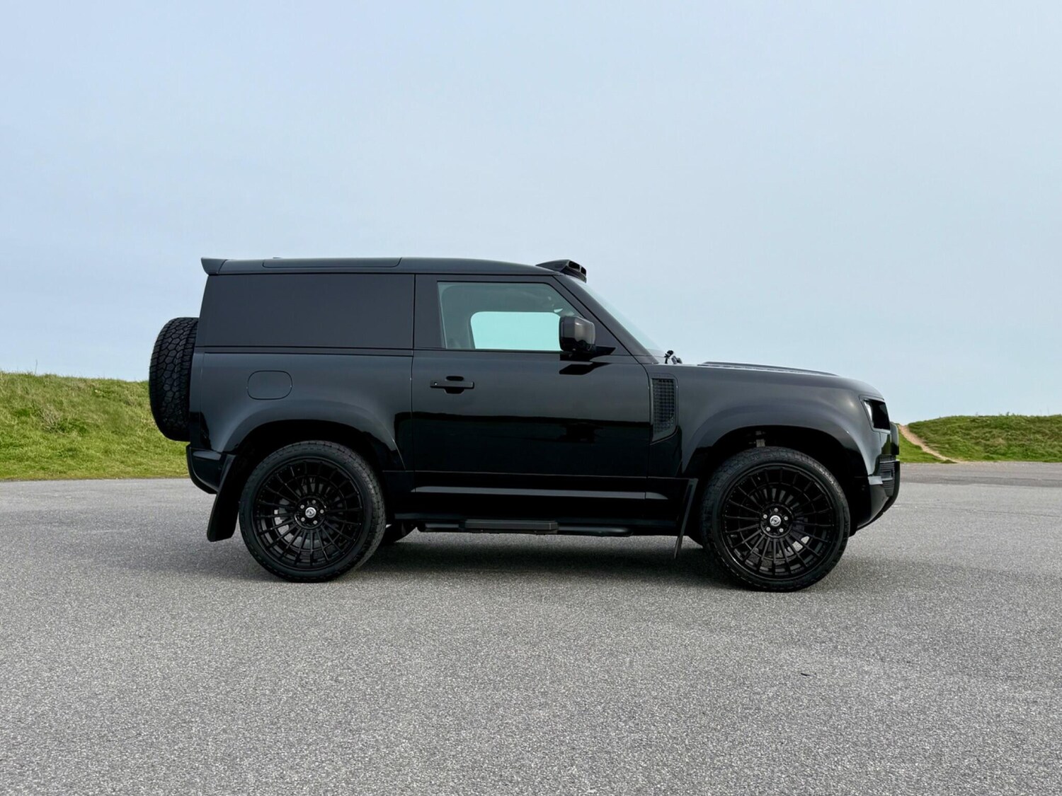 Used Land Rover Defender 90 2021 for sale - 77586276: Photo 34