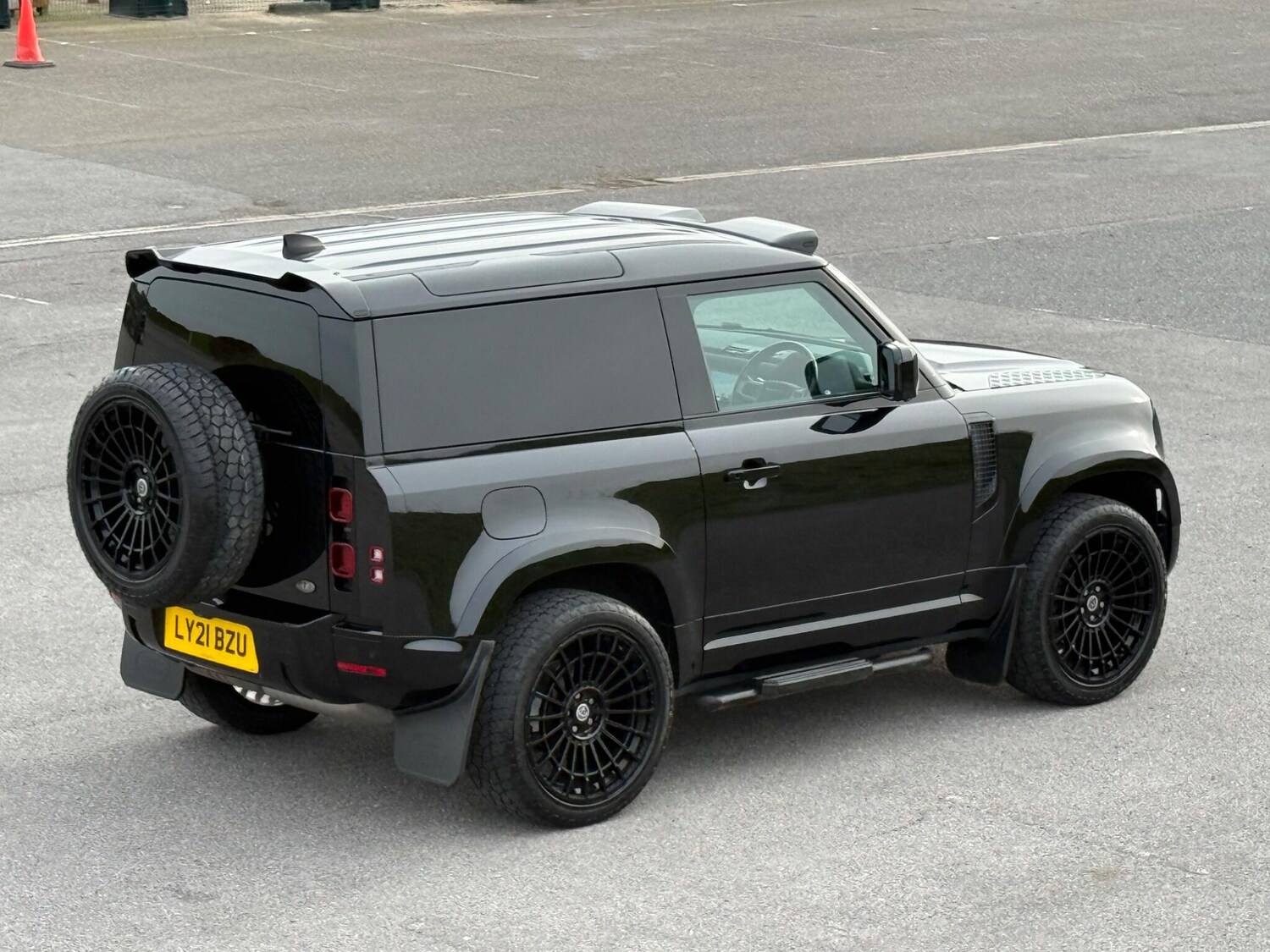 Used Land Rover Defender 90 2021 for sale - 77586276: Photo 40