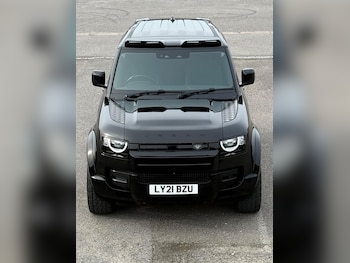 Used Land Rover Defender 90 2021 for sale - 77586276: Photo