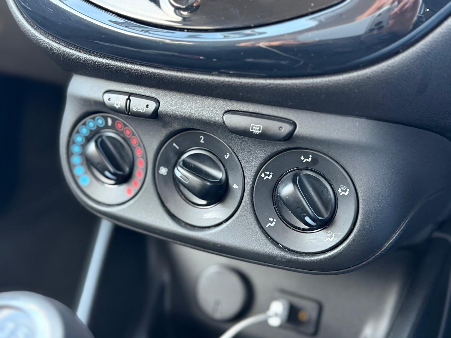 Used Vauxhall Corsa 2015 for sale - 77267684: Photo 48