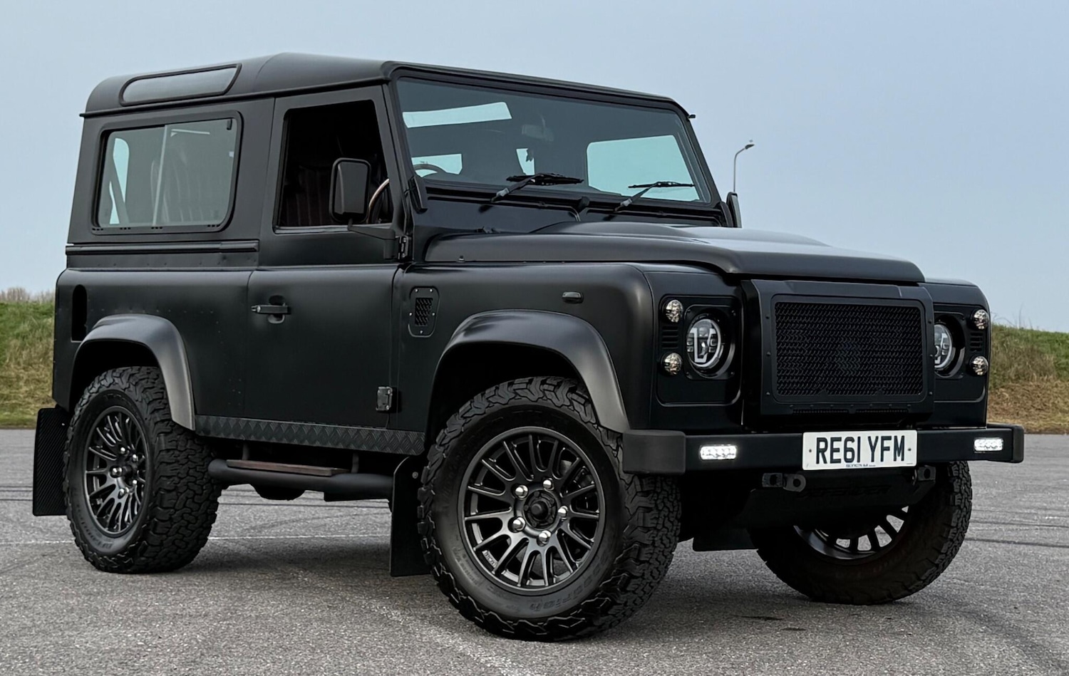 Used Land Rover Defender 2011 for sale - 77768338: Photo 2